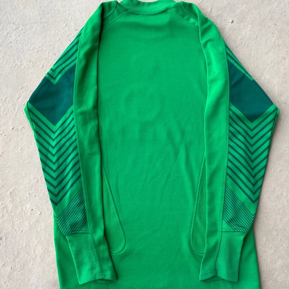 Manchester United Nike 2005 2006 goalkeeper Soccer jersey - Picture 3 of 6